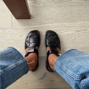 Zara - LEATHER FISHERMAN SANDALS